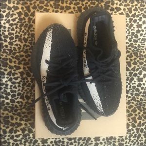 Authentic Adidas Yeezy Boost 350 V2 tan and black
